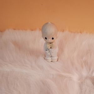 PRECIOUS MOMENTS FIGURINE